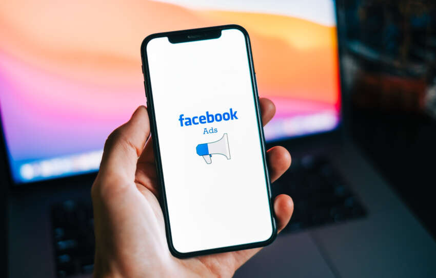 Are you struggling to create profitable Facebook ads in your niche? With over 2.8 billion monthly active users, Facebook offers a massive potential audience for your business. However, creating successful Facebook ads requires a solid strategy that resonates with your target audience. In this article, we'll share effective tips on how to create profitable Facebook ads in your niche. From understanding your audience to utilizing carousel ads, dynamic retargeting, and user reviews, we'll cover all the essential elements you need to craft compelling Facebook ads that drive conversions and boost your revenue.