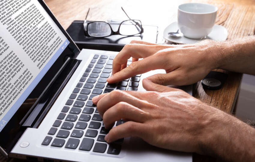 How To Find And Manage Content Writers for Your Niche Website [The Definitive Guide]