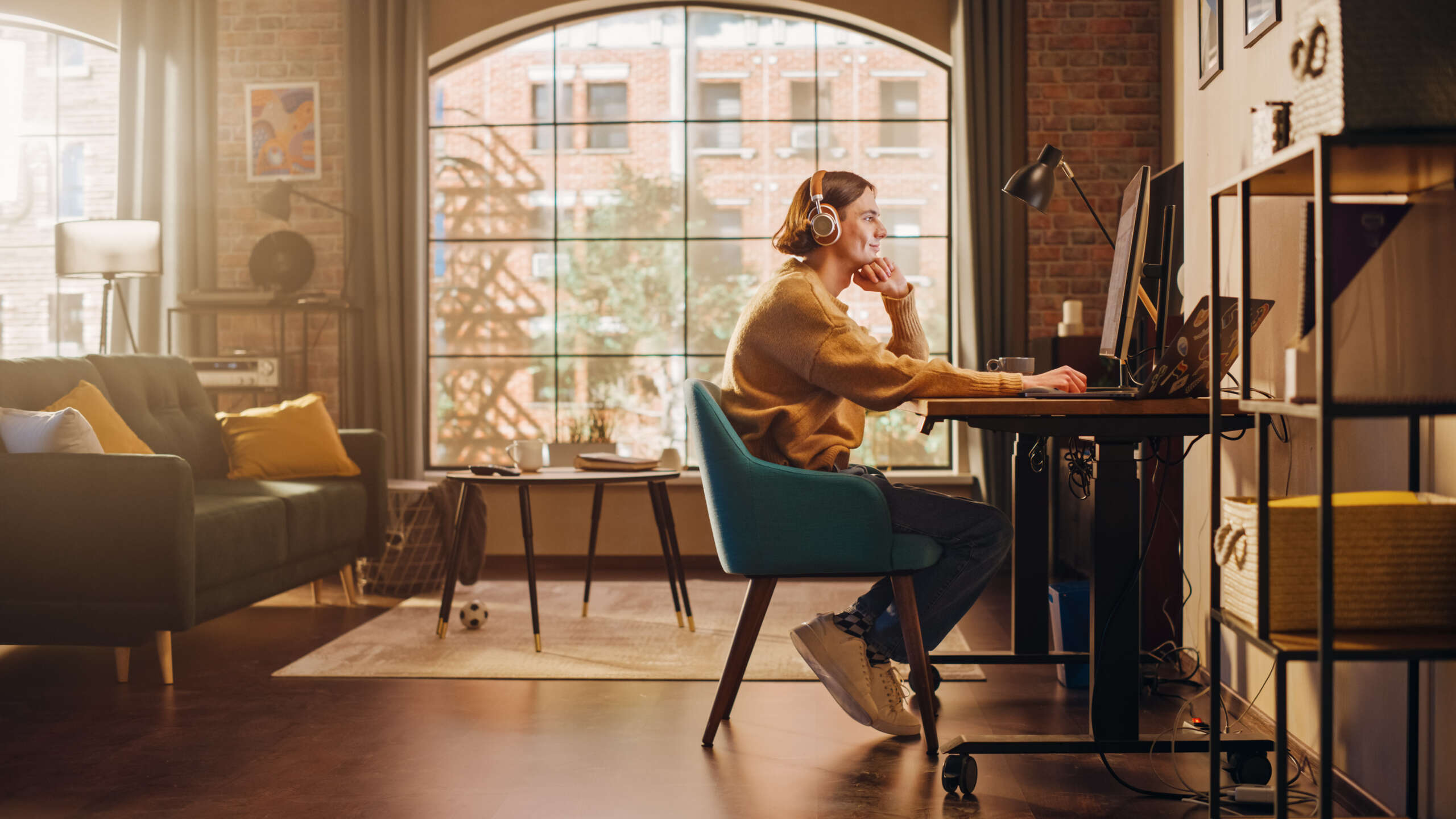 Work from Home 101: 25 Tools to Improve Your Efficiency