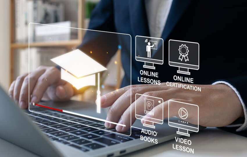 How to Sell Training Courses Online?