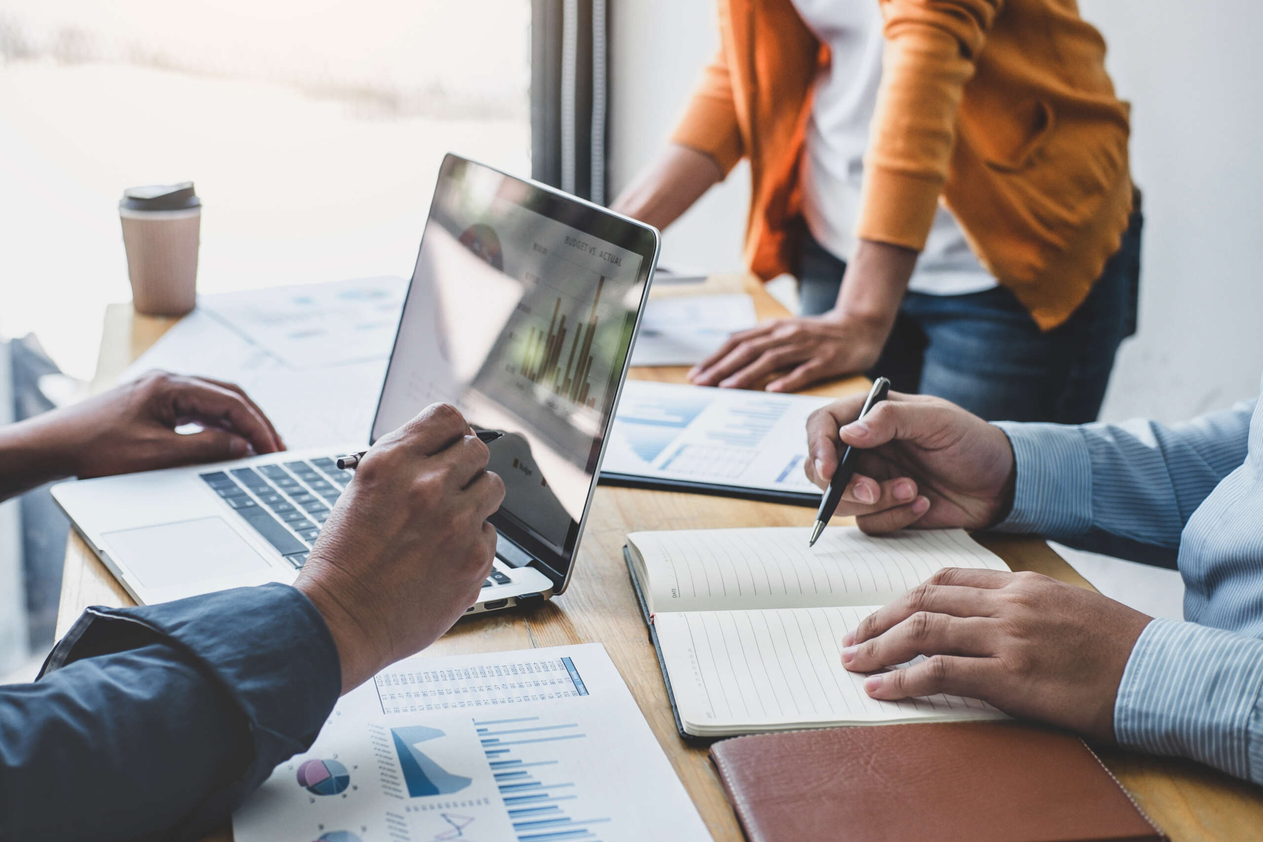 How to Successfully Market Your Website in an Overcrowded Niche