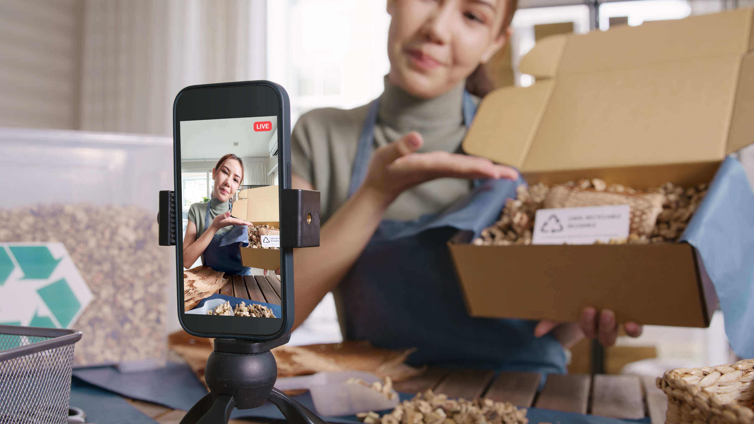 10 Great Tips to Build Your Social Commerce Strategy on Instagram