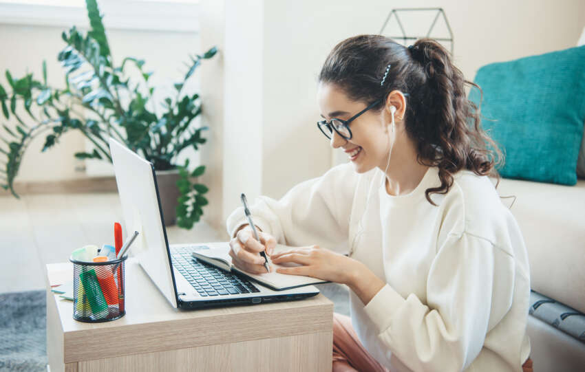 5 easy ways to sell online courses
