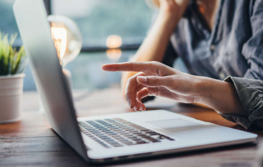 40 Easy Ways to Make Money Online in 2024- Your Ultimate Guide to Starting an Online Business