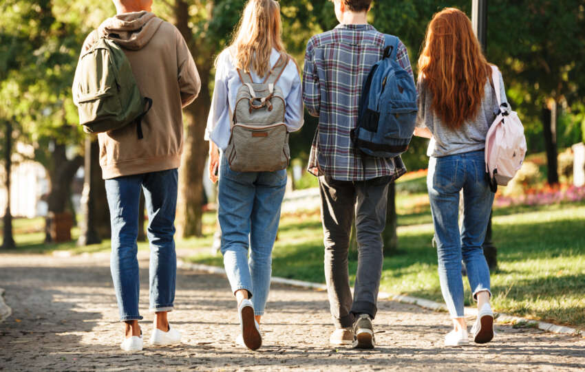5 Ways College Students Can Monetize Their Skills Online in 2024