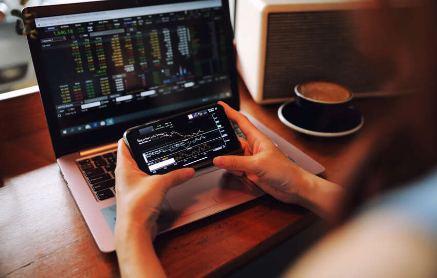 5 Reasons To Consider Trading As A Side Hustle