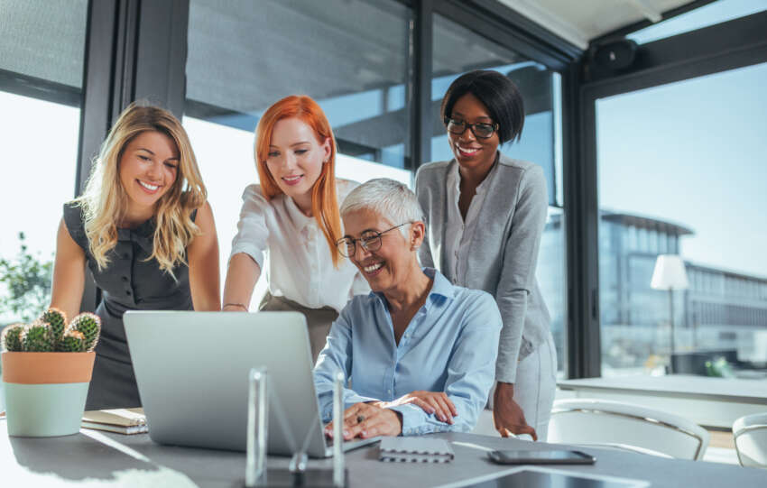 eSIMs for Business [Your Comprehensive 2024 Guide]