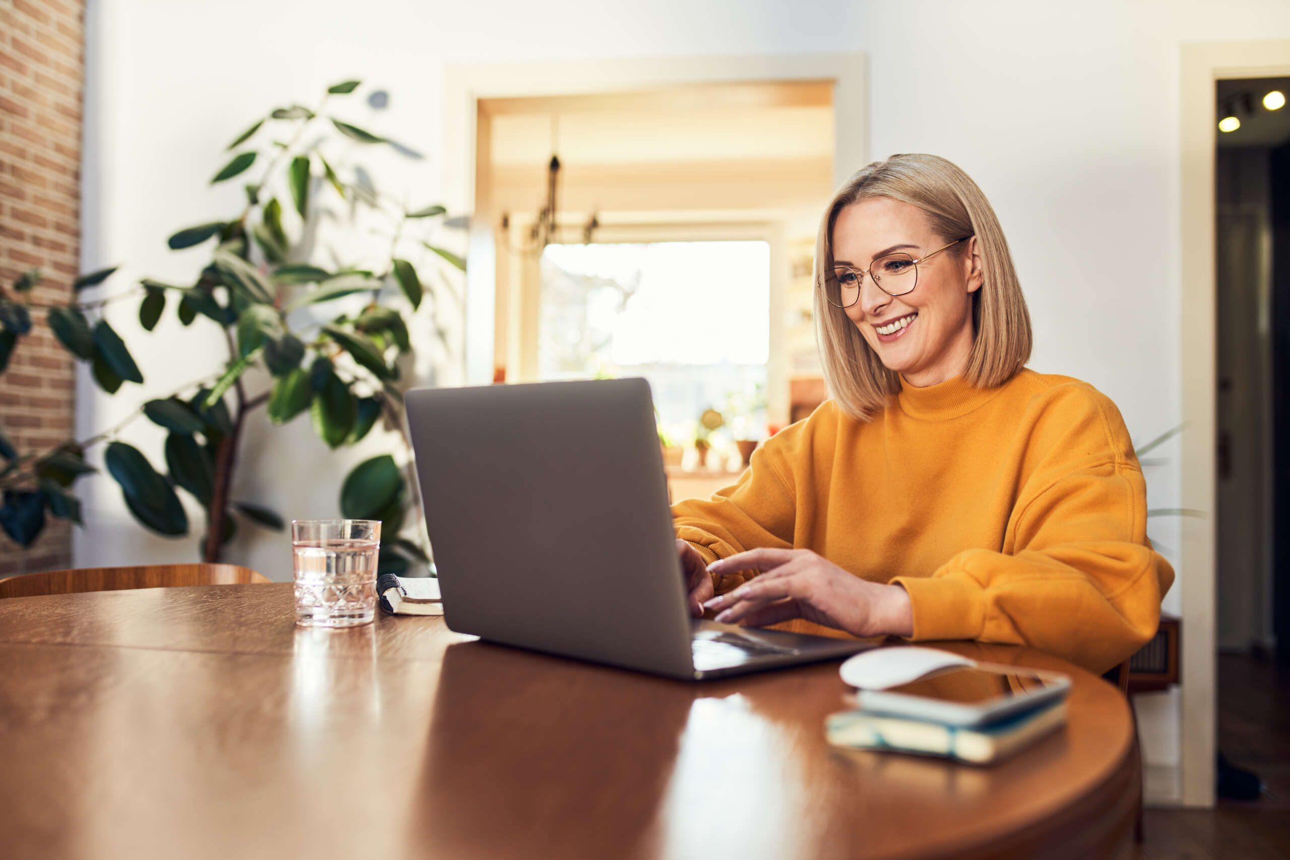 Cheapest Business to Start from Home [2025 Guide]