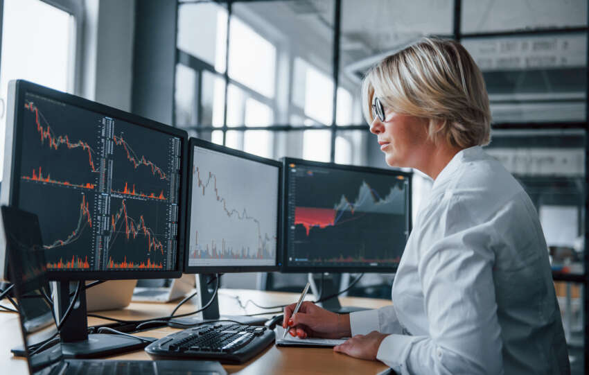 Virtual Data Rooms The Secret Weapon for Smart Investors [2025]